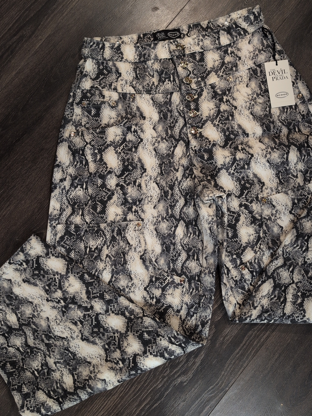 Devil Wears Prada Scoop Collection Women's Snake Skin High Waisted Jeans Size 12